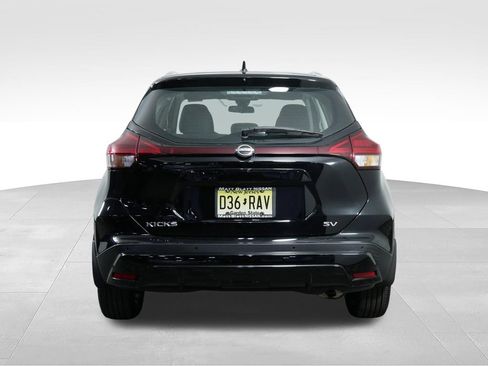 Used 2022 Nissan Kicks SV FWD image 9