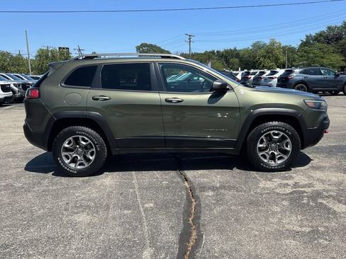 Used 2019 Jeep Cherokee Trailhawk w/ Cold Weather Group AWD/4WD image 6