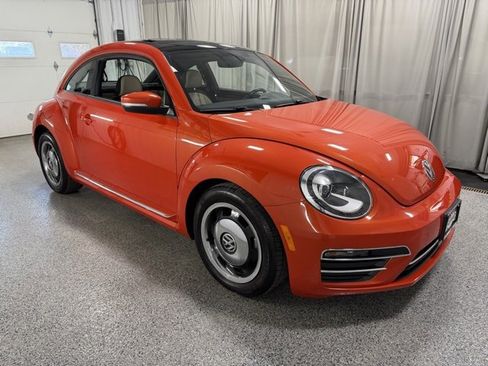 Used 2018 Volkswagen Beetle 2.0T Coast w/ Coast Lighting Package image 3