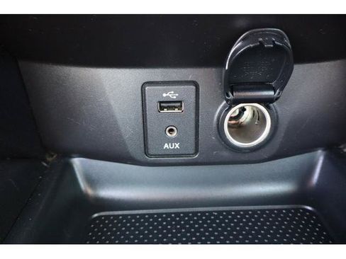 Used 2016 Nissan Rogue S AWD/4WD image 13