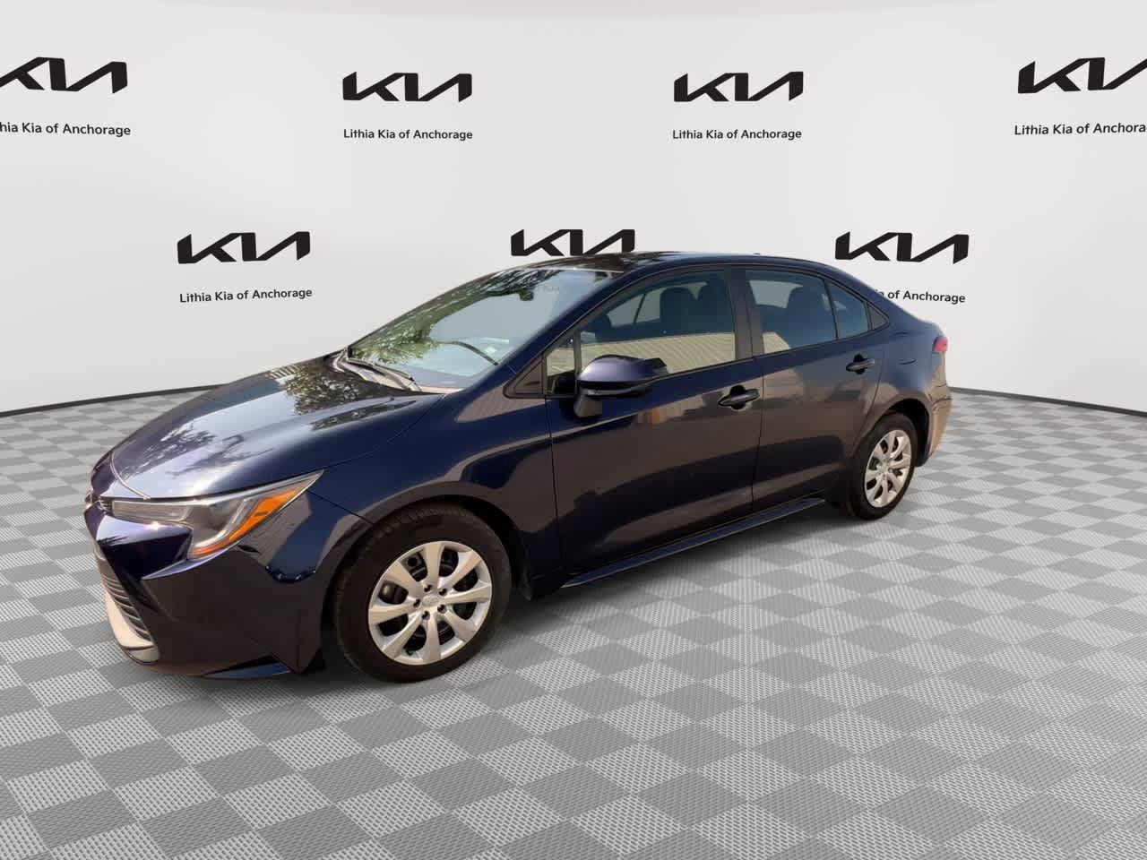 Used 2024 Toyota Corolla LE FWD image 4