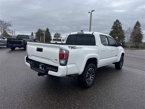 Used 2023 Toyota Tacoma TRD Sport image 4