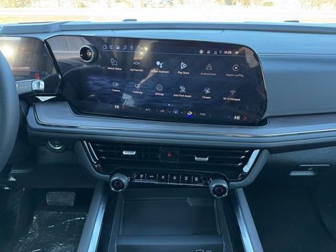 New 2026 Chevrolet Suburban LS w/ Max Trailering Package AWD/4WD image 2