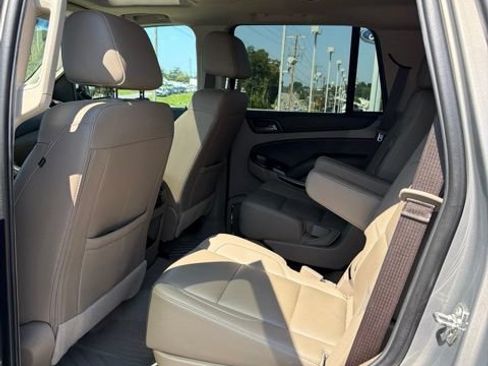 Used 2019 Chevrolet Tahoe LT w/ LT Signature Package AWD/4WD image 10