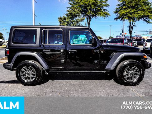 Used 2024 Jeep Wrangler Sport S image 10