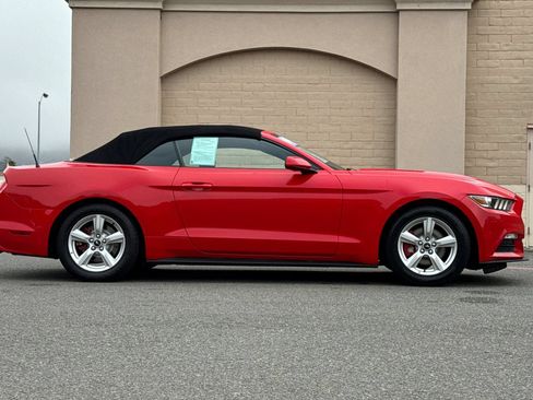 Used 2017 Ford Mustang Convertible RWD image 3