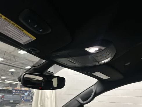Used 2025 Chrysler Pacifica Select FWD image 21