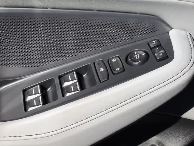 Certified 2026 Acura MDX w/ Technology Package FWD image 42