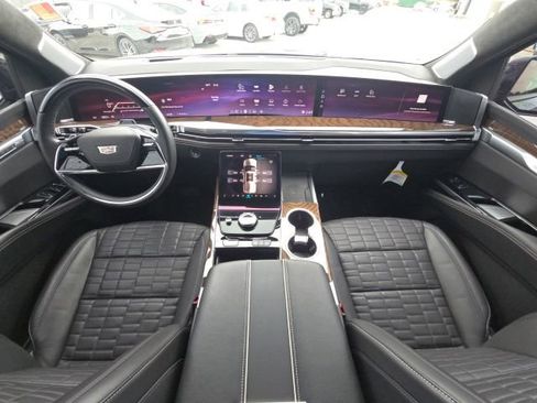 Used 2025 Cadillac Escalade Sport Platinum AWD/4WD image 45