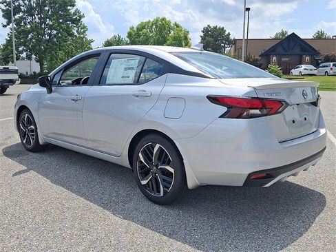 New 2025 Nissan Versa SR w/ Trunk Package image 8