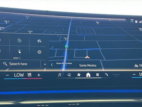 New 2026 BMW i5 eDrive40 w/ M Sport Package image 17