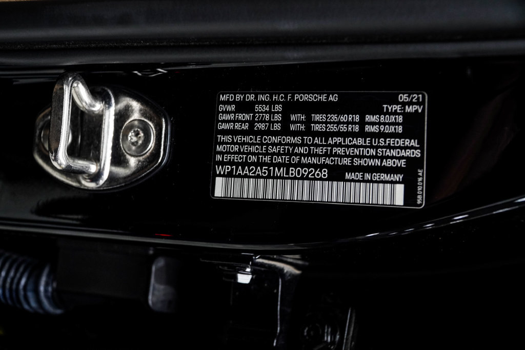 Used 2021 Porsche Macan AWD/4WD image 49