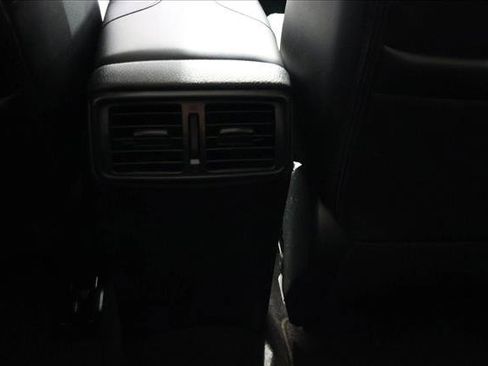 Used 2020 Nissan Rogue SL w/ Premium Package image 24