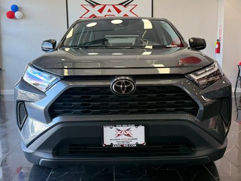 Used 2025 Toyota RAV4 LE AWD/4WD image 2
