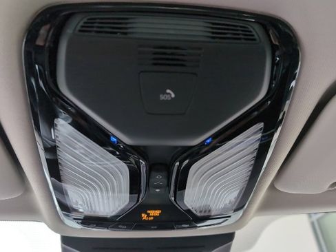 Used 2023 BMW X7 xDrive40i image 19