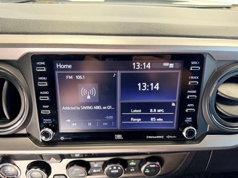 Used 2020 Toyota Tacoma Limited AWD/4WD image 11