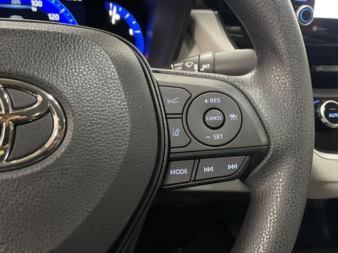 Used 2022 Toyota Corolla LE image 20