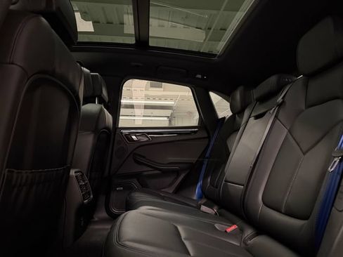 Certified 2026 Porsche Macan AWD/4WD image 32