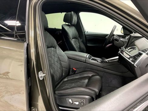 Used 2025 BMW X6 M60i AWD/4WD image 9