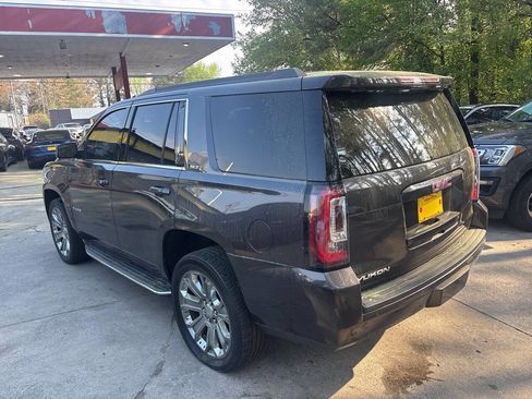 Used 2016 GMC Yukon SLT w/ Open Road Package image 9