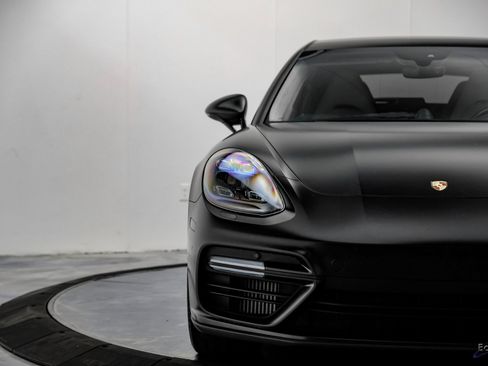 Used 2018 Porsche Panamera Turbo Sport Turismo image 26
