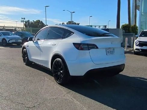 Used 2023 Tesla Model Y Long Range image 6