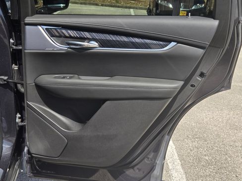 Used 2022 Cadillac XT6 Premium Luxury w/ Technology Package FWD image 26