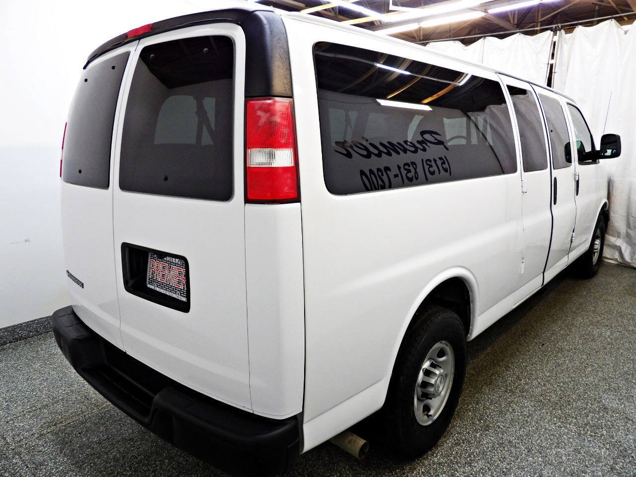 Used 2017 Chevrolet Express 3500 LS RWD image 5