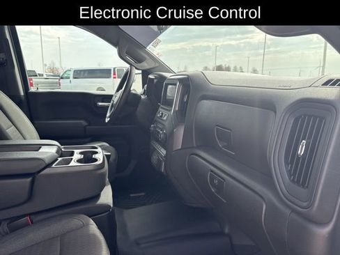 Certified 2024 Chevrolet Silverado 1500 Custom image 23