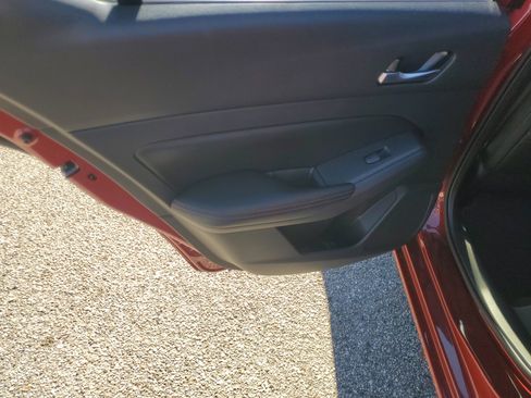 Certified 2021 Nissan Altima 2.5 SR image 19