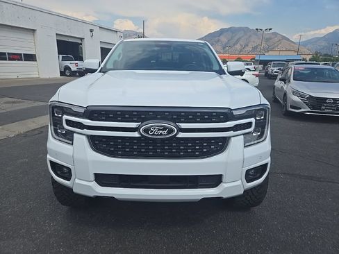 Used 2024 Ford Ranger Lariat w/ FX4 Off-Road Package AWD/4WD image 2