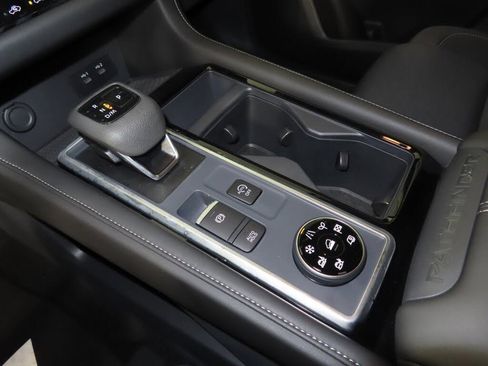 New 2026 Nissan Pathfinder SV image 13