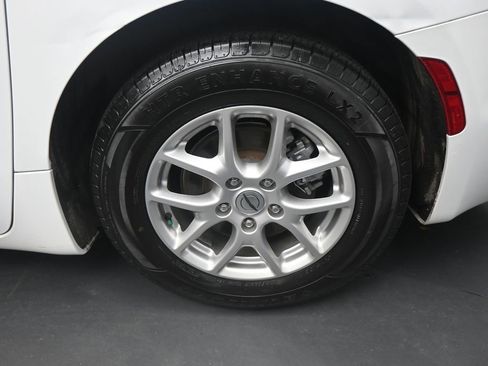 Used 2023 Chrysler Pacifica Touring-L image 26