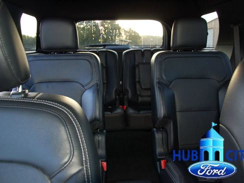 Used 2019 Ford Explorer Limited w/ Ford Safe & Smart Package AWD/4WD image 22