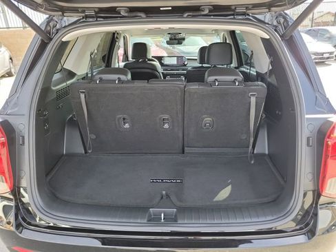 Used 2025 Hyundai Palisade SEL image 24