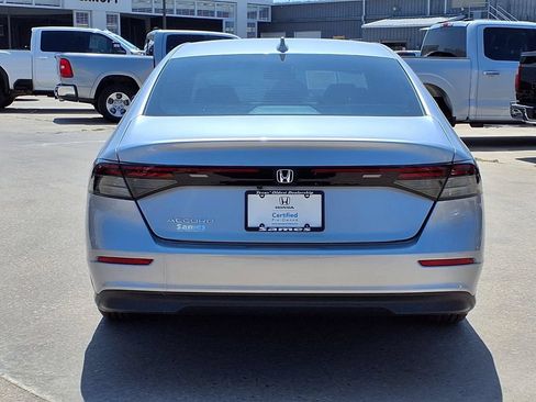 Used 2025 Honda Accord LX image 7