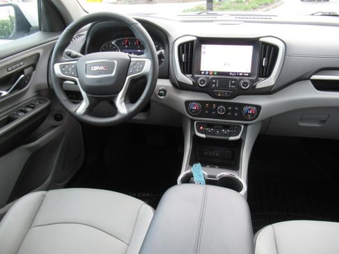 Used 2023 GMC Terrain SLT w/ Infotainment Package II FWD image 13