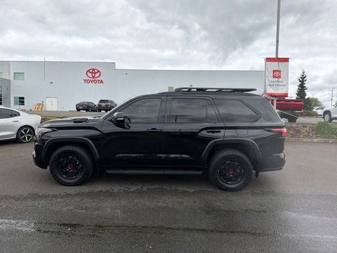 Used 2024 Toyota Sequoia TRD Pro AWD/4WD image 10