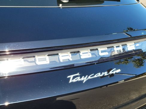 Used 2022 Porsche Taycan 4 Cross Turismo AWD/4WD image 32