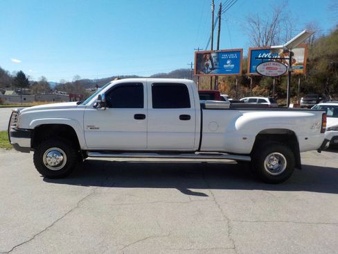 Used 2004 Chevrolet Silverado 3500 4x4 Crew Cab w/ Heavy-Duty Power Package image 1