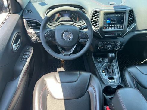 Used 2022 Jeep Cherokee Trailhawk AWD/4WD image 12