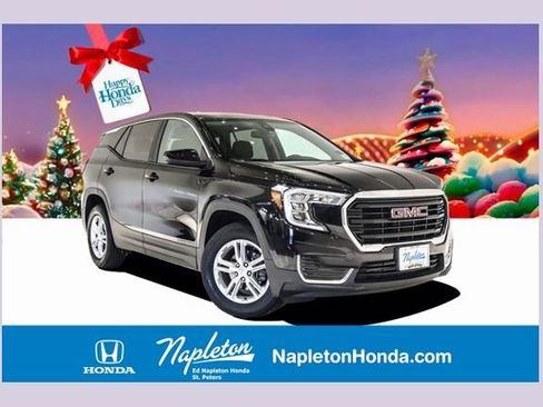 Used 2022 GMC Terrain SLE image 1