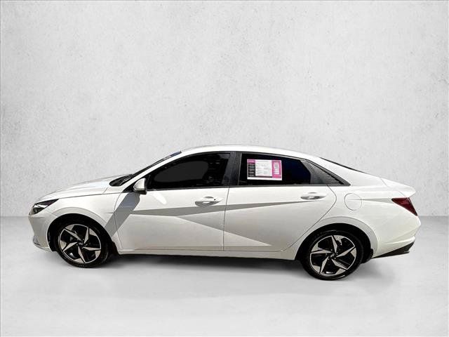 Used 2023 Hyundai Elantra SEL w/ Convenience Package FWD image 6