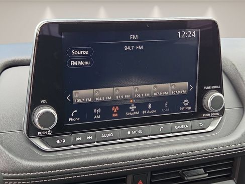Used 2026 Nissan Rogue S FWD image 18