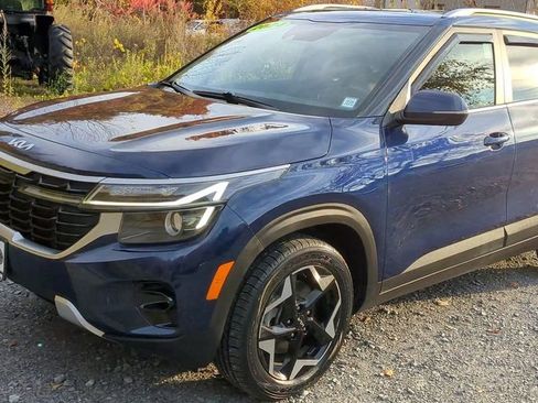 Used 2024 Kia Seltos EX image 4