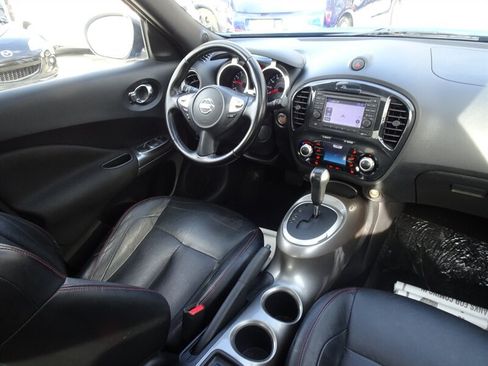 Used 2011 Nissan Juke SL AWD/4WD image 11