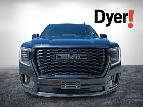 Used 2023 GMC Yukon Denali Ultimate w/ LPO, Floor Liner Package AWD/4WD image 9