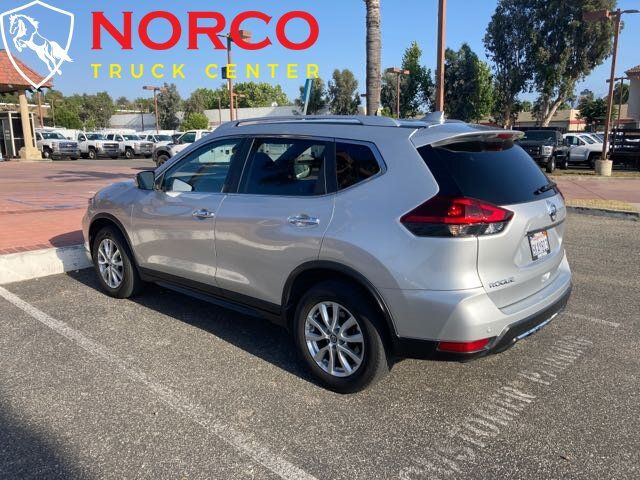 Used 2019 Nissan Rogue SV FWD image 3