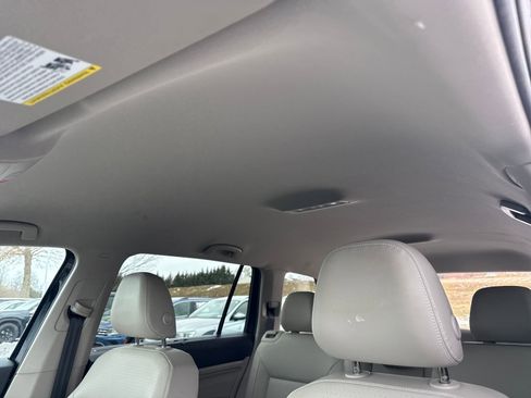 Certified 2023 Volkswagen Atlas SE w/ Black Wheel Package image 22