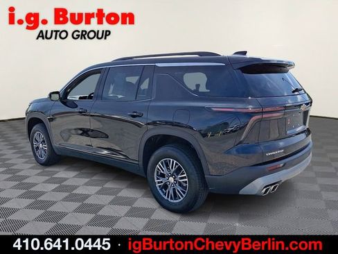 Certified 2025 Chevrolet Traverse LT FWD image 4